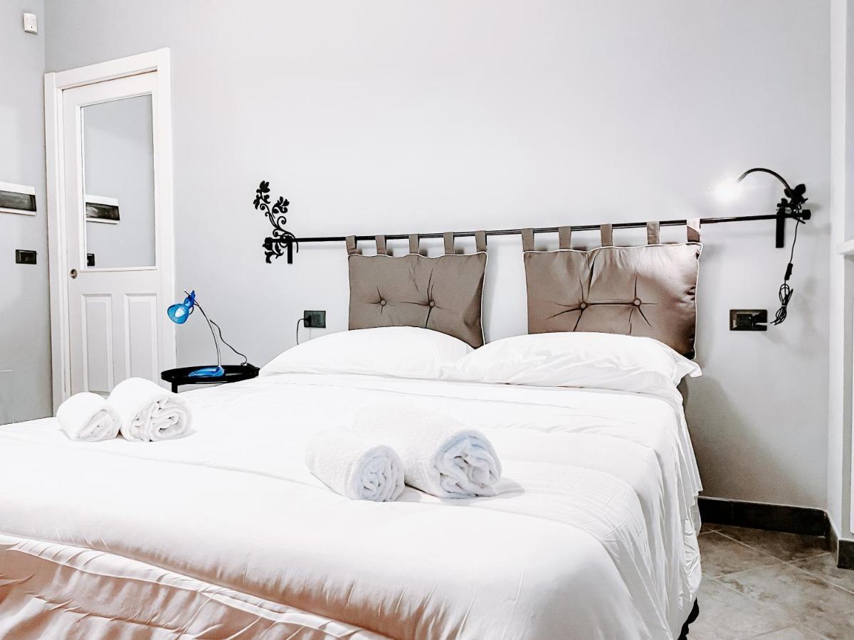 Myhouse Inn Fermata Paradiso - Affitti Brevi Italia コッレーニョ エクステリア 写真