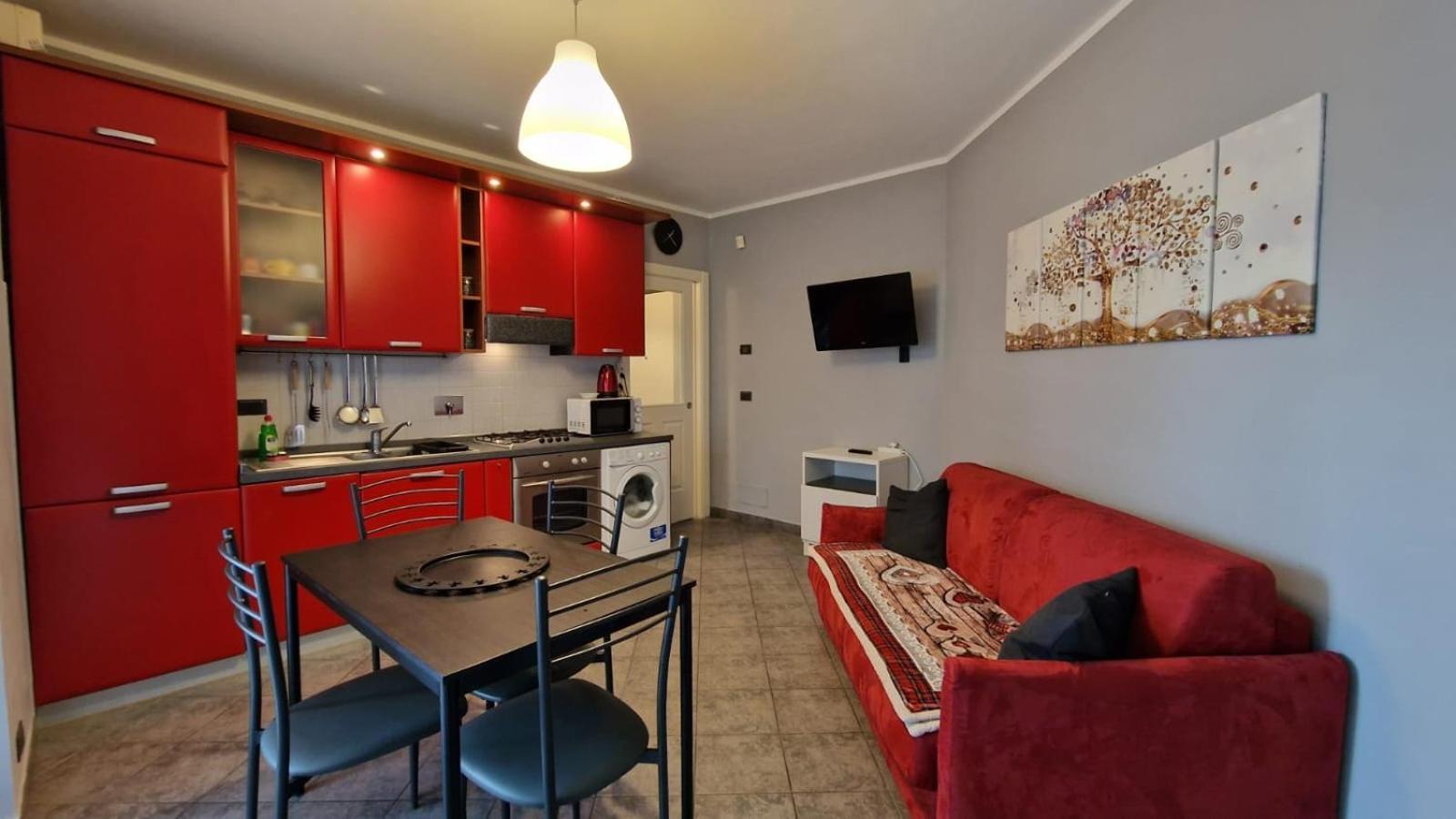 Myhouse Inn Fermata Paradiso - Affitti Brevi Italia コッレーニョ エクステリア 写真